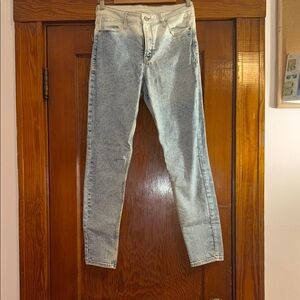 Old Navy Women's Faded Blue Skinny Jeans